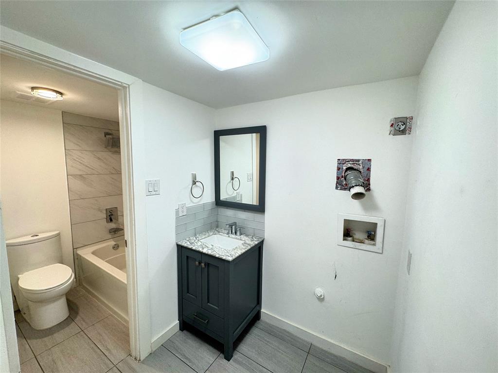 GARDENHOMES OF PRESTON PLACE - Residential Lease