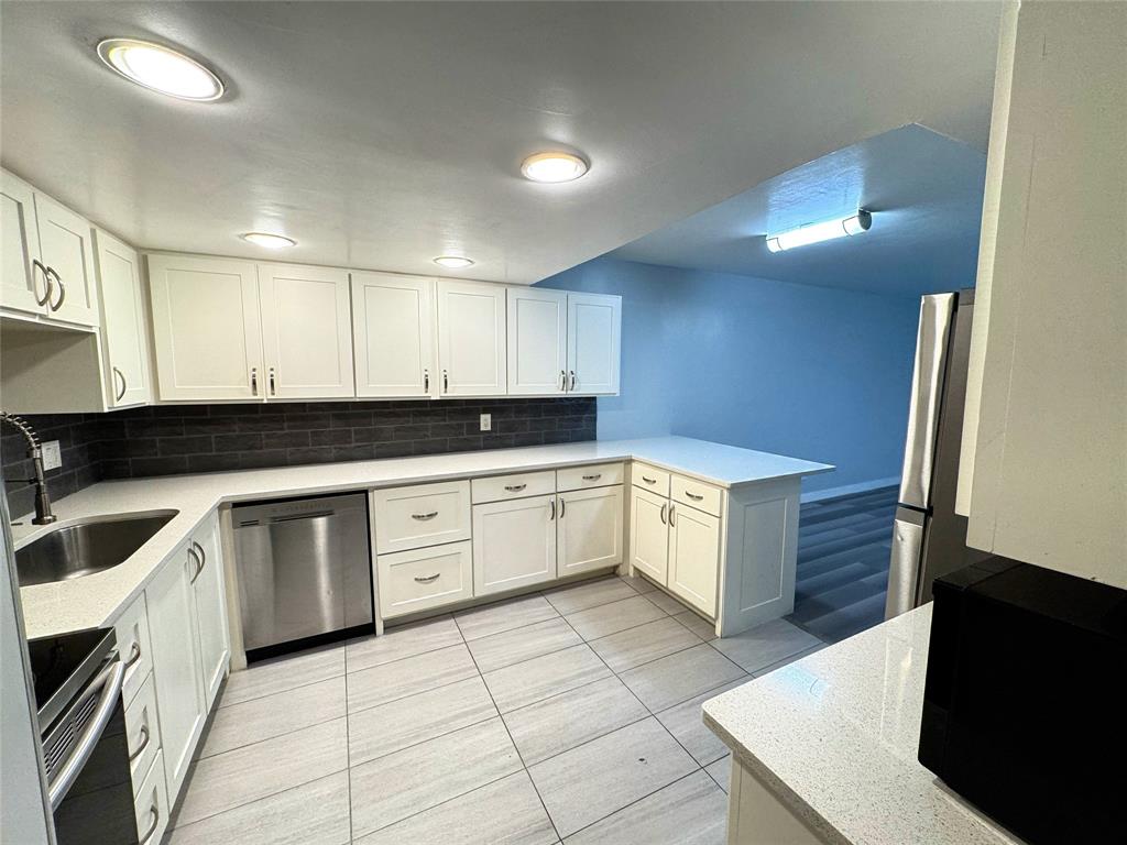 GARDENHOMES OF PRESTON PLACE - Residential Lease