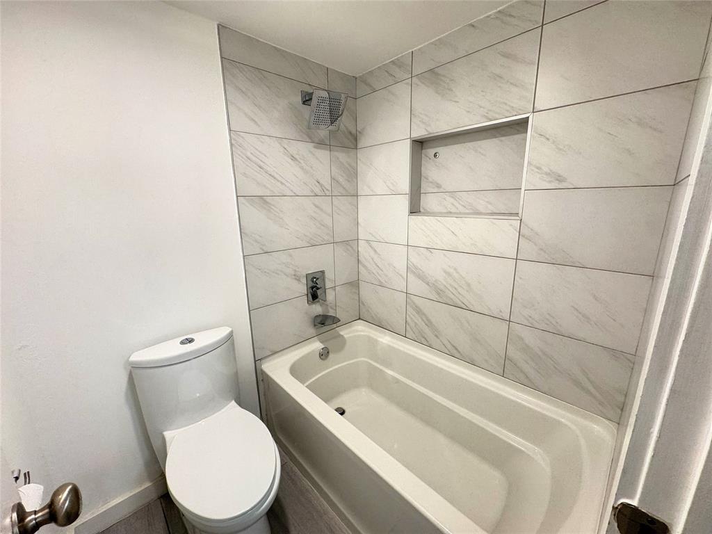 GARDENHOMES OF PRESTON PLACE - Residential Lease