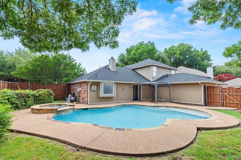 807 Fall Drive