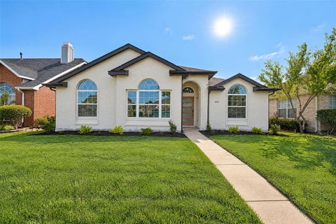 Photo of 3017 Hibiscus Drive, Garland, TX 75040 (MLS # 21422147)