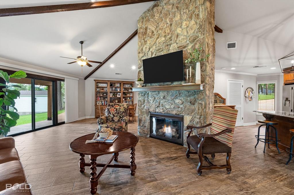 1863 Glen Cove Drive