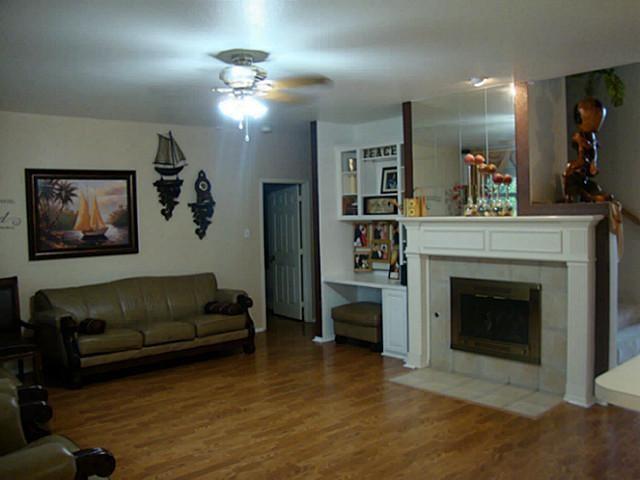 SHORES OF EASTERN HILLS 1 - Residential Lease