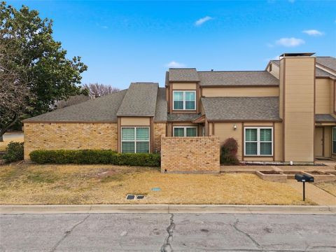 Photo of 3334 Chimney Place Drive, Waco, TX 76708 (MLS # 21178480)
