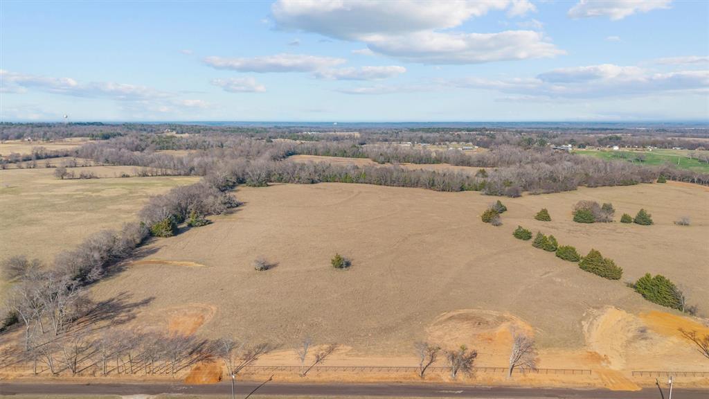 Mary V Lout Surv Abs #556 - Land