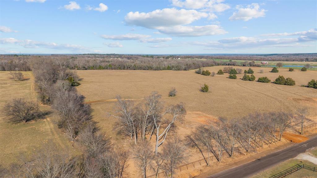 Mary V Lout Surv Abs #556 - Land