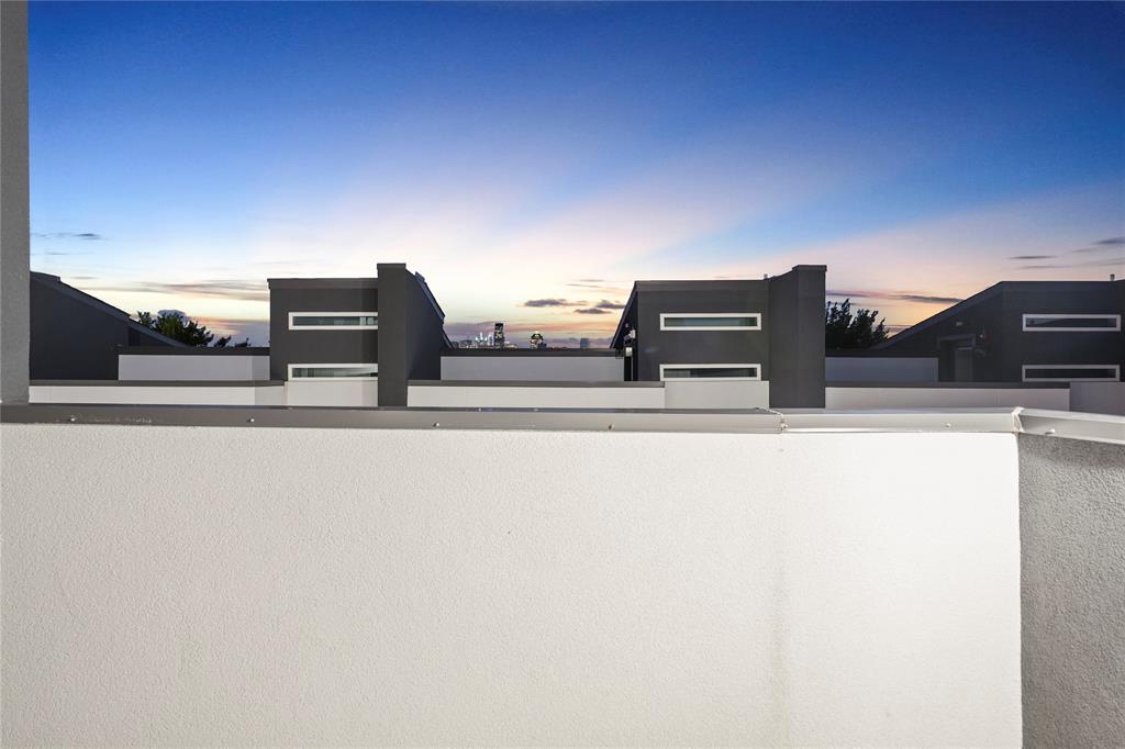 Roseland Flats - Residential