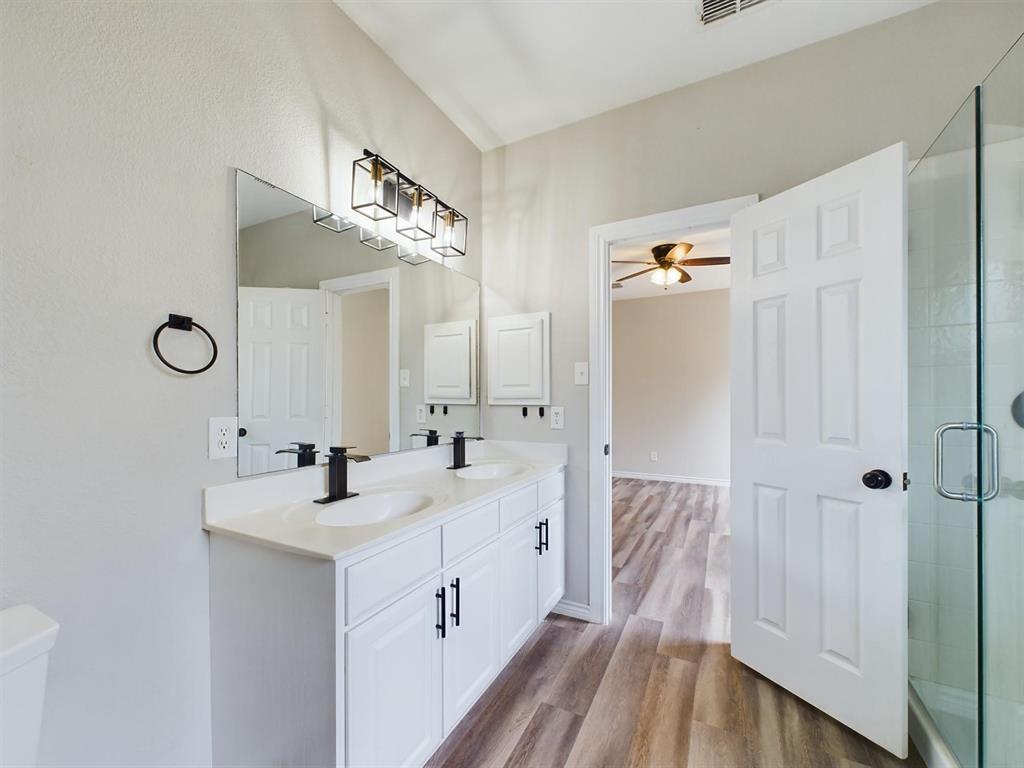 Meadows Of Roanoke Ph I - Residential Lease