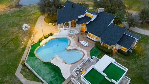 Tiny photo for 10827 Saint John Road, Pilot Point, TX 76258 (MLS # 20971626)