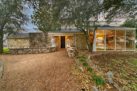 Tiny photo for 10827 Saint John Road, Pilot Point, TX 76258 (MLS # 20971626)