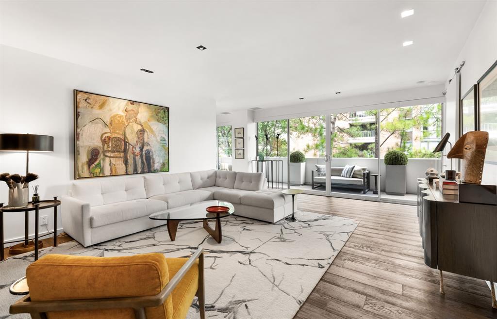 3601 Turtle Creek Boulevard 301