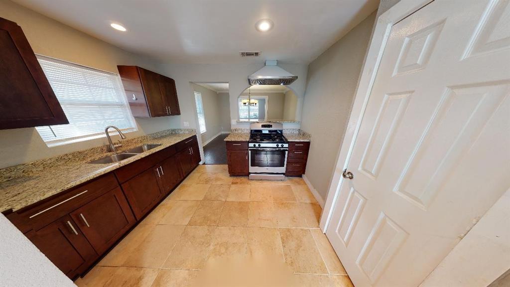 Miller & Stemmons Ballards - Residential