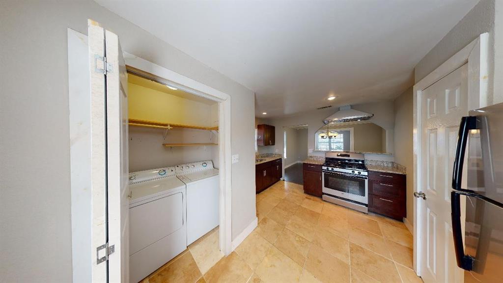 Miller & Stemmons Ballards - Residential