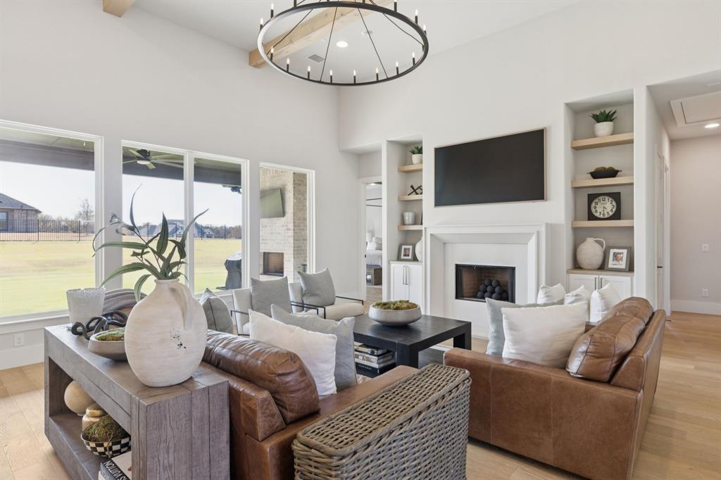 THE MEADOWS - Residential