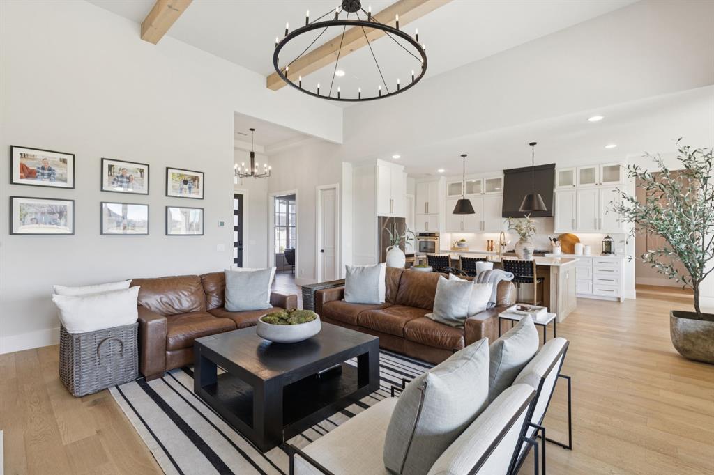 THE MEADOWS - Residential