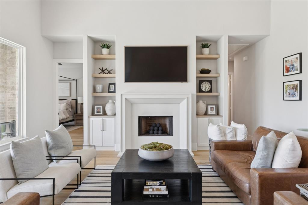 THE MEADOWS - Residential