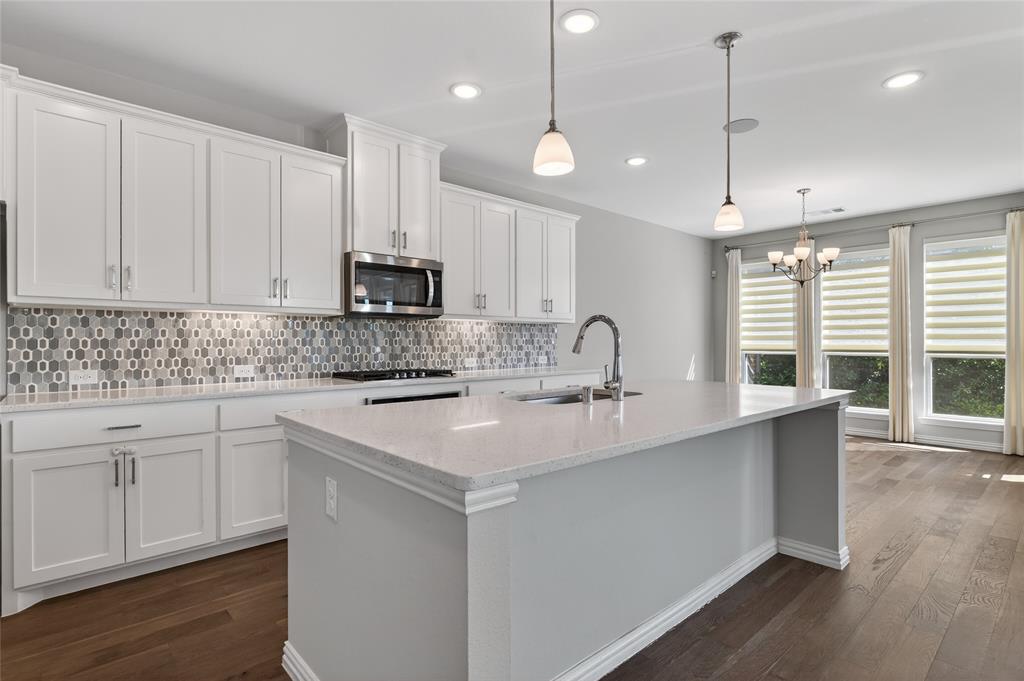 Castle Hills Ph 10 Lewisvil - Residential