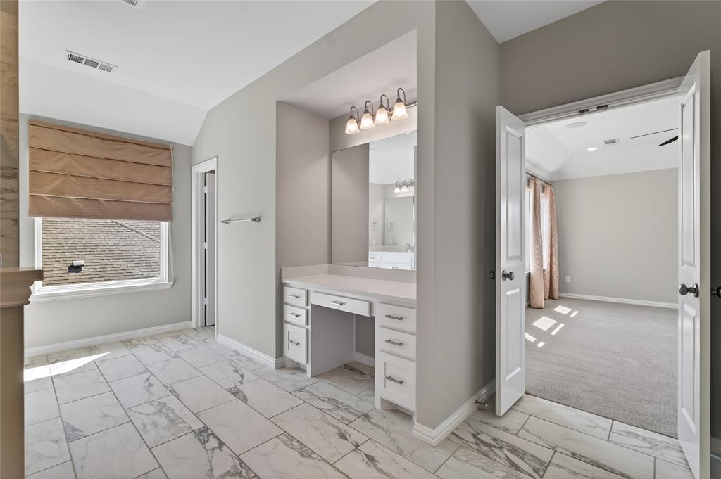 Castle Hills Ph 10 Lewisvil - Residential