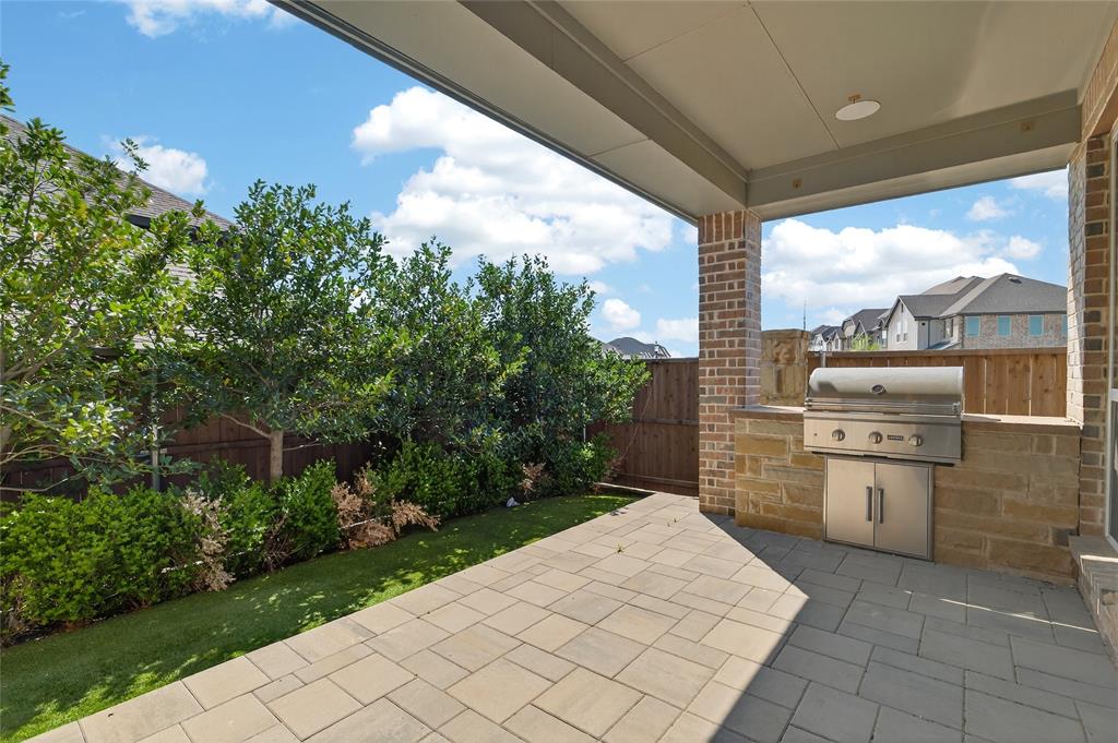 Castle Hills Ph 10 Lewisvil - Residential