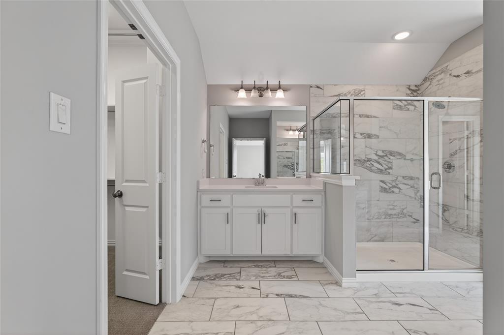 Castle Hills Ph 10 Lewisvil - Residential