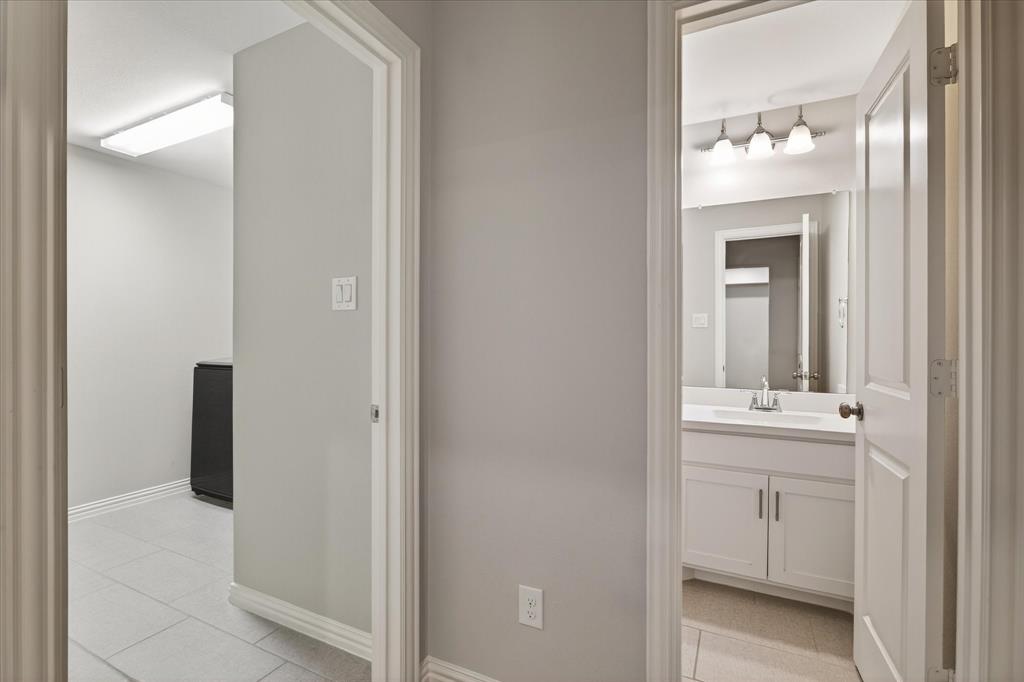 Castle Hills Ph 10 Lewisvil - Residential