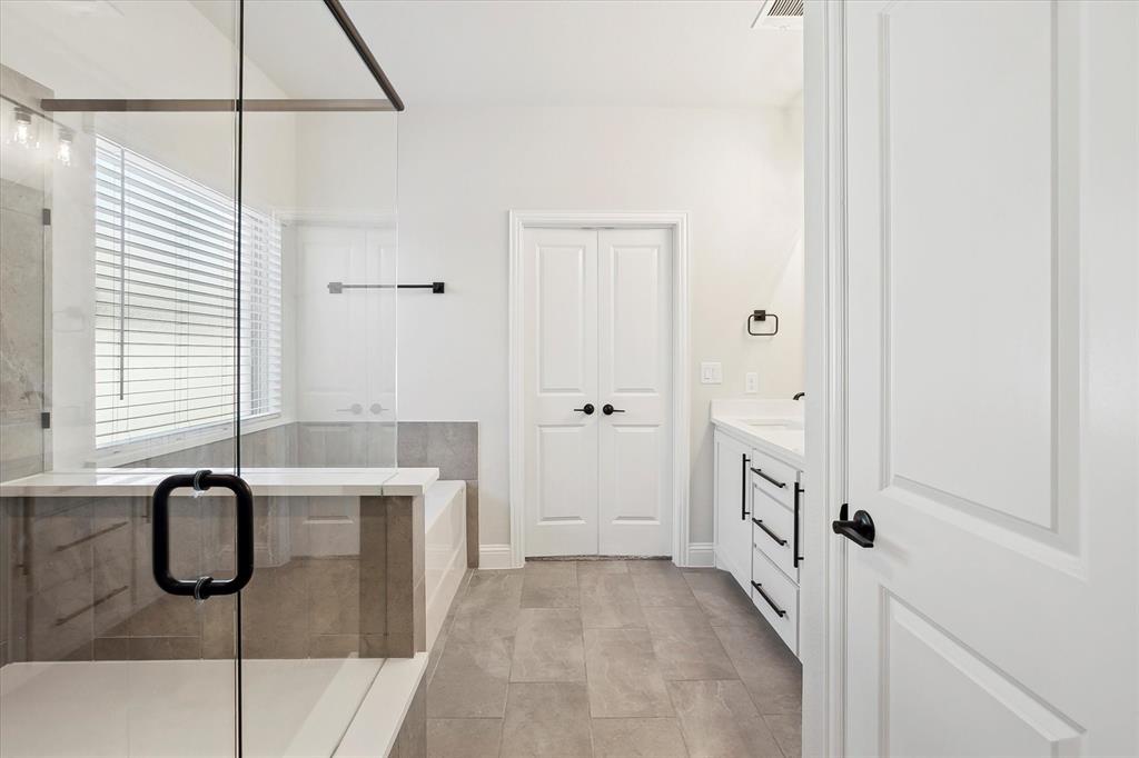 ARROW BROOKE - Residential