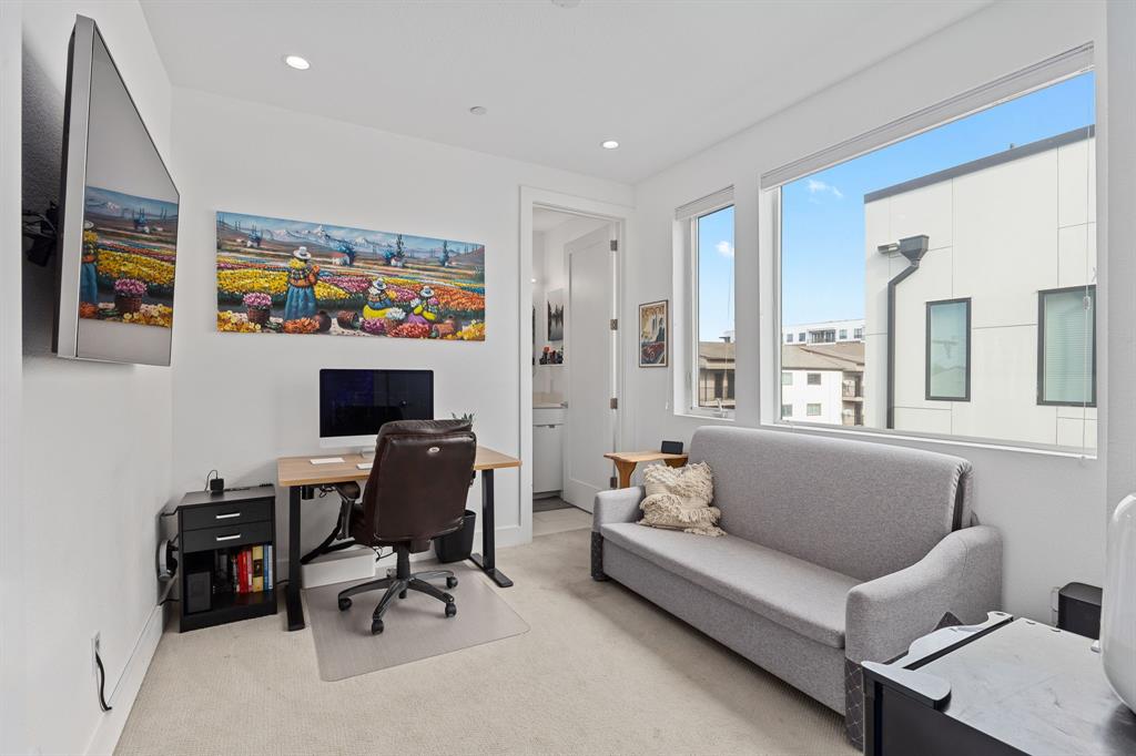 Rick & Hurts North Fitzhugh Ave - Residential Lease