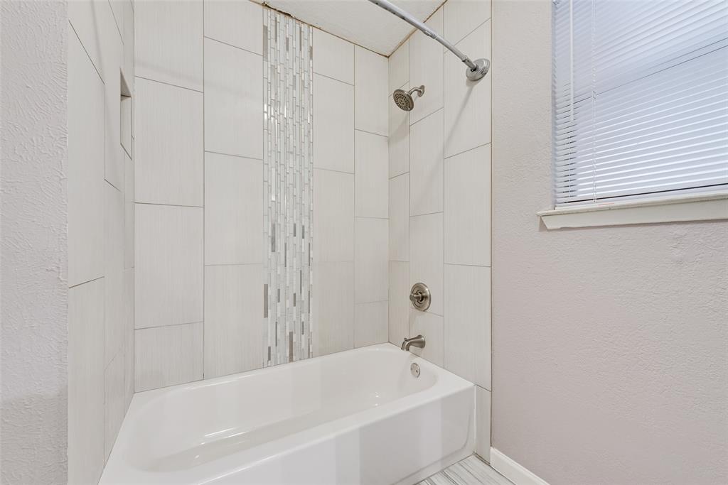 Meadow Park Estates Add - Residential Lease