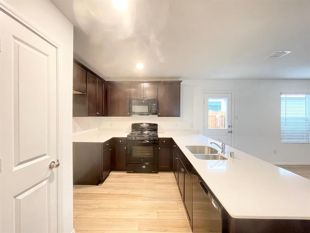 Bluebonnet Estates Ph 1 - Residential Lease