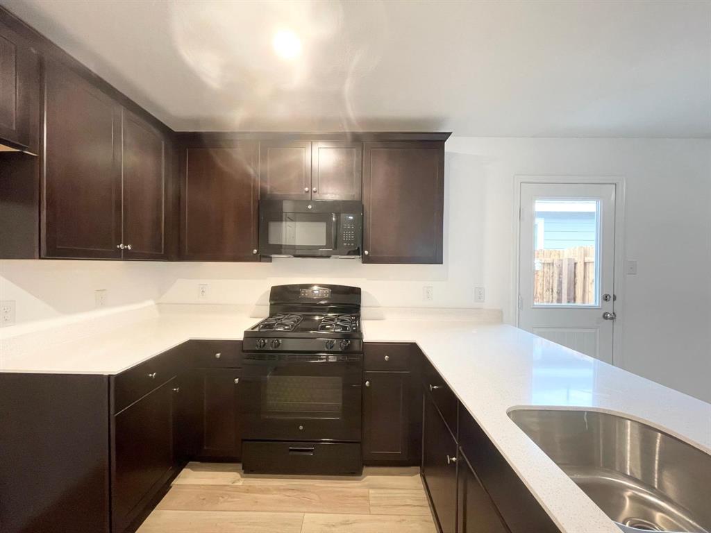 Bluebonnet Estates Ph 1 - Residential Lease