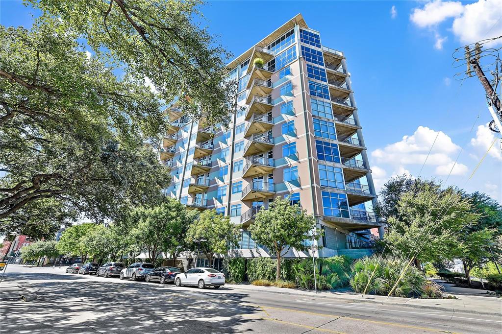 1001 Belleview Street 703