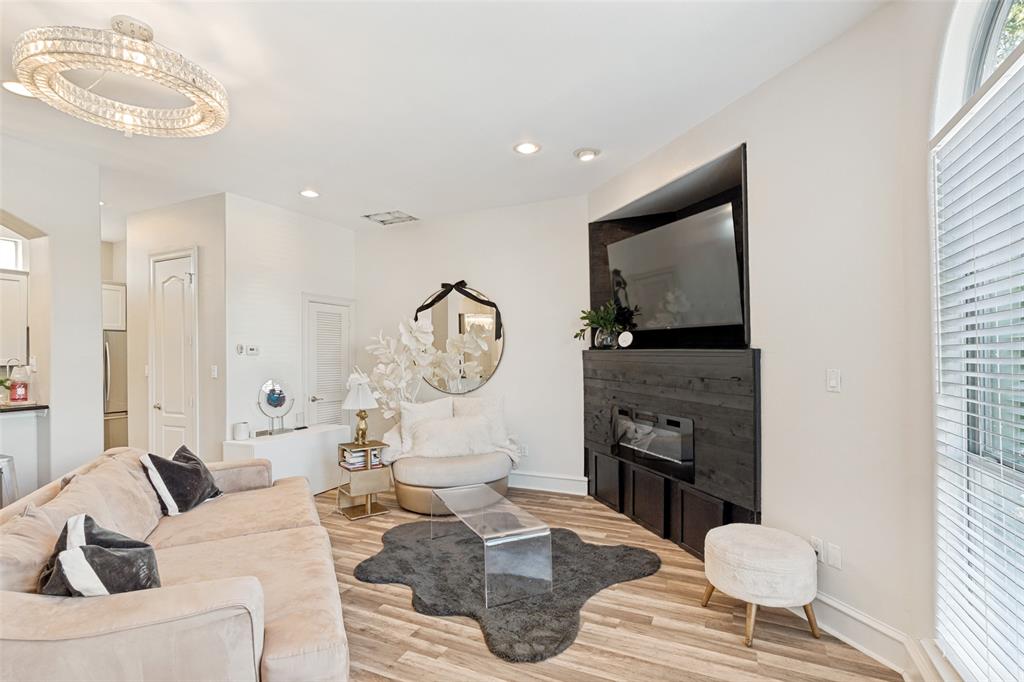 2022 N Fitzhugh Condos - Residential