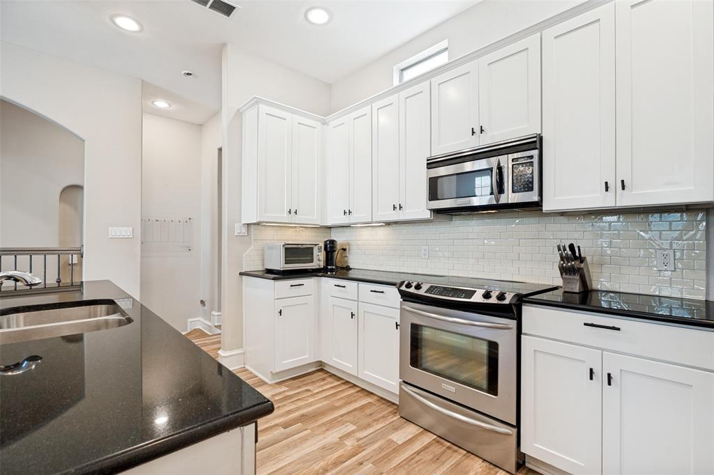 2022 N Fitzhugh Condos - Residential