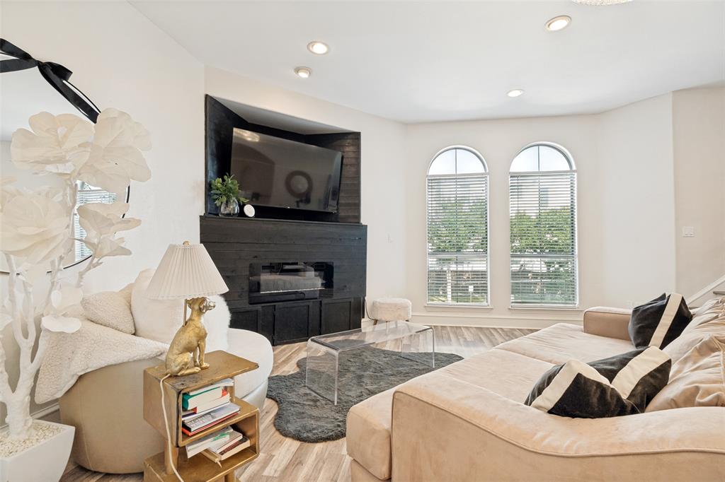2022 N Fitzhugh Condos - Residential