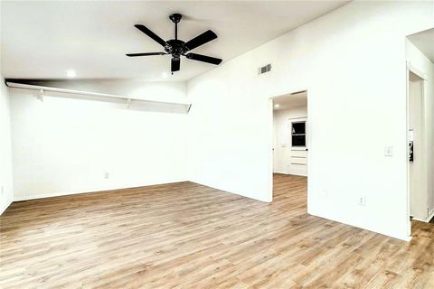 Tiny photo for 1810 Guinevere Street, Arlington, TX 76014 (MLS # 21093929)