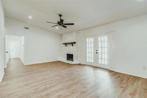 Tiny photo for 1810 Guinevere Street, Arlington, TX 76014 (MLS # 21093929)