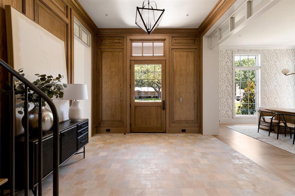 6526 Woodland Drive