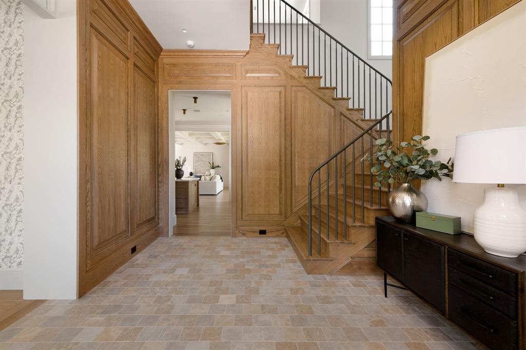6526 Woodland Drive
