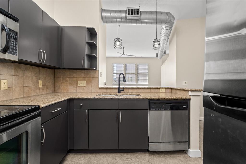 Texas & Pacific Lofts Condo - Residential Lease