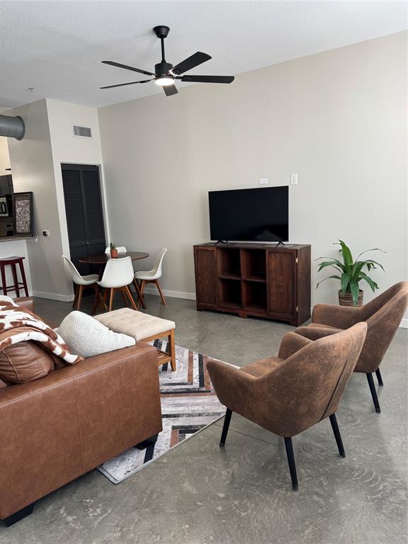 Texas & Pacific Lofts Condo - Residential Lease