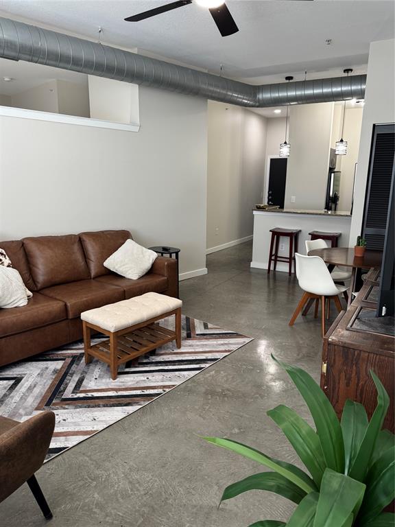 Texas & Pacific Lofts Condo - Residential Lease