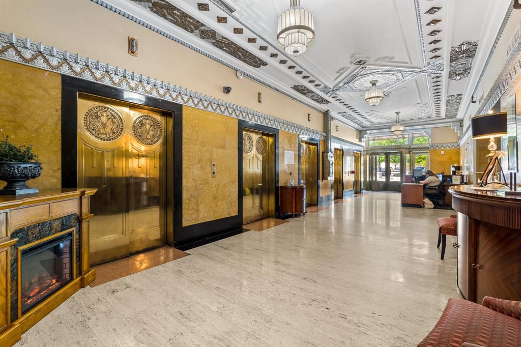 Texas & Pacific Lofts Condo - Residential Lease