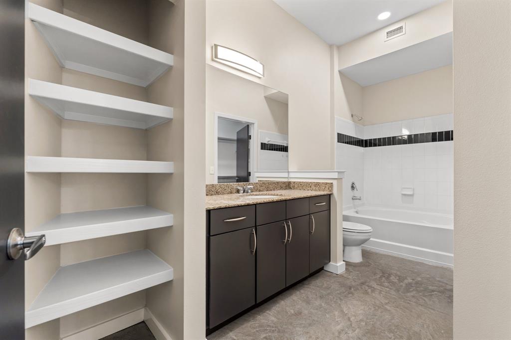 Texas & Pacific Lofts Condo - Residential Lease