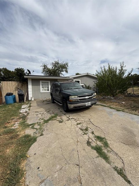 Photo of 120 Woodbridge Way, Mesquite, TX 75149 (MLS # 21395978)