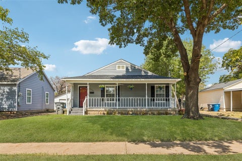 Photo of 4227 Shelley Boulevard, Dallas, TX 75211 (MLS # 21394239)