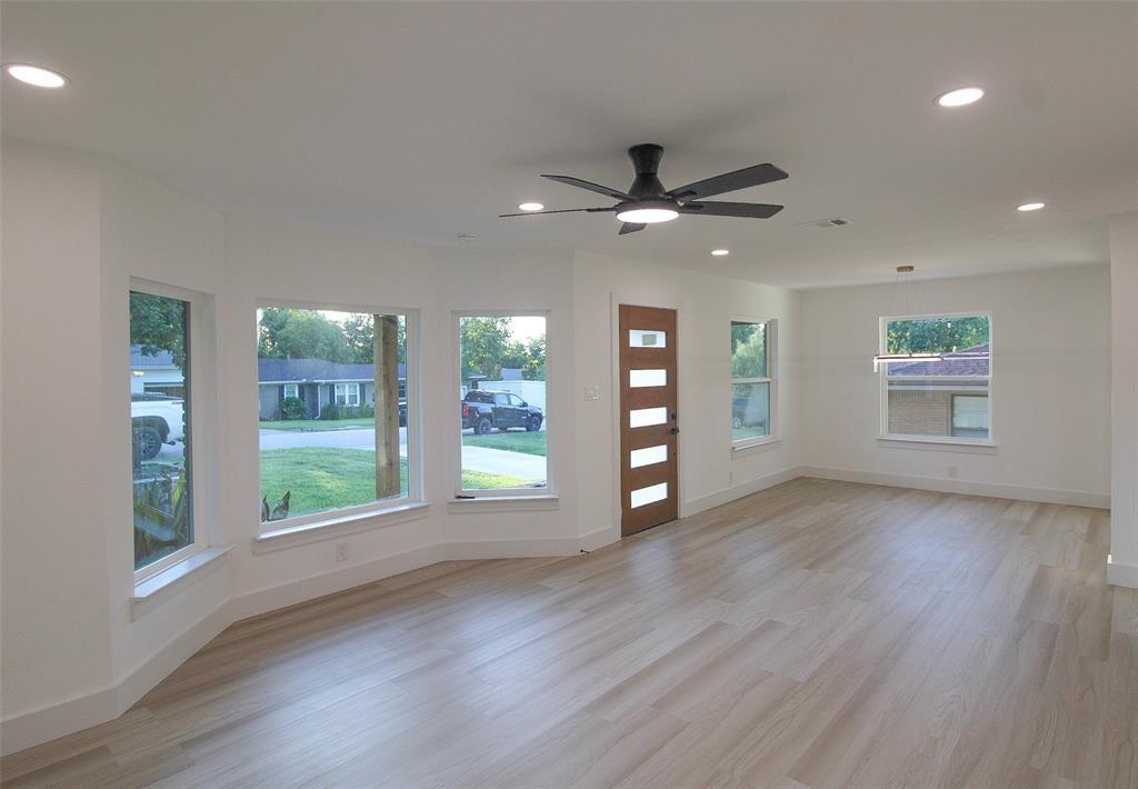 4809 Ridge Circle