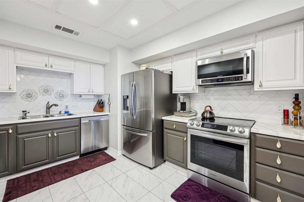 Bonaventure Condo - Residential