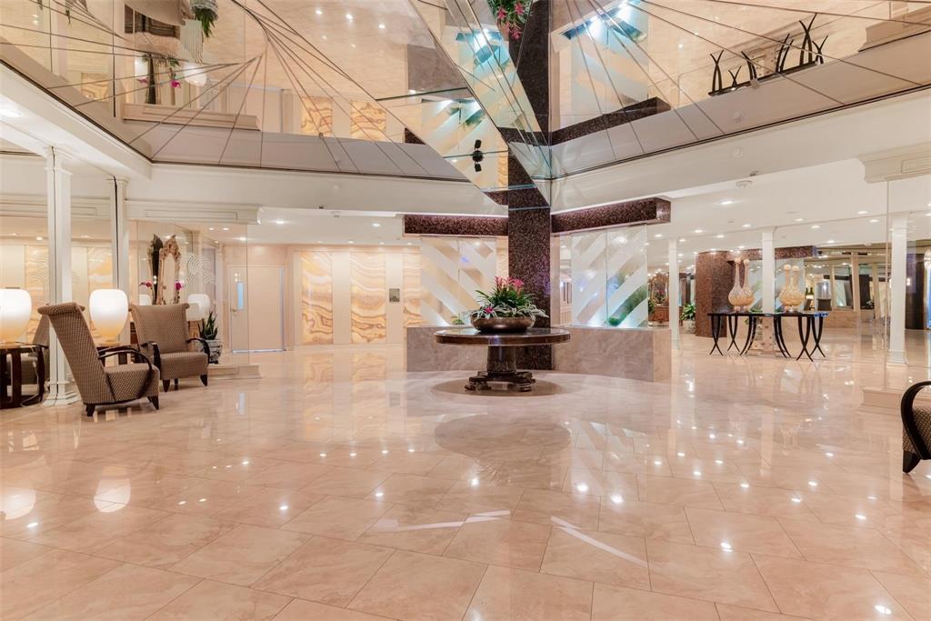 Bonaventure Condo - Residential