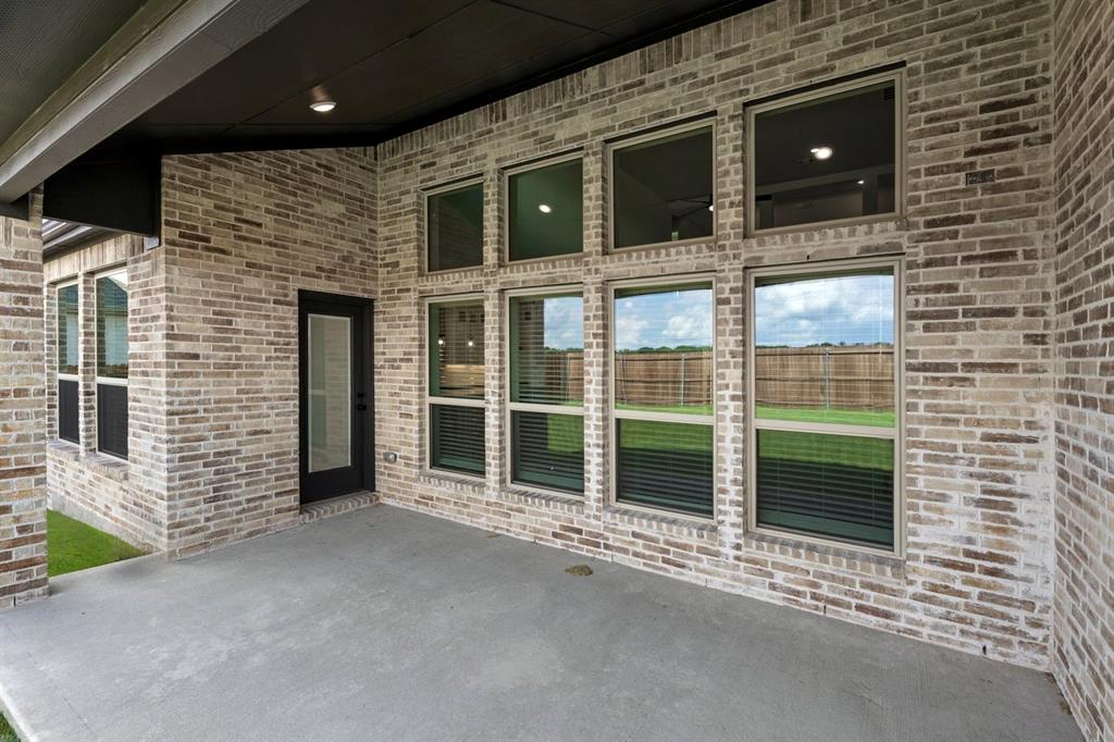 2512 Rolling Hills Drive