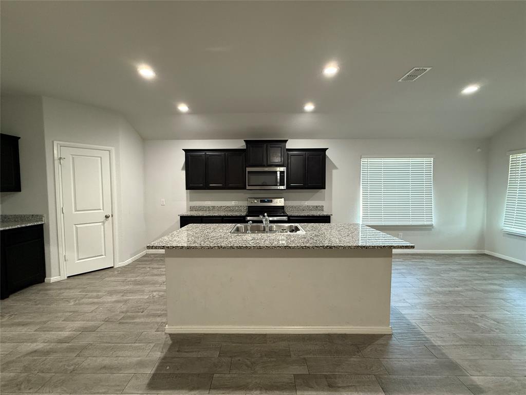 413 Foxhunter Street
